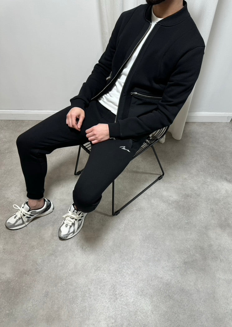CORE PANEL JACKET - BLACK